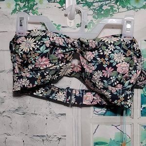 Kona Sol  bikini top size M (8-10)